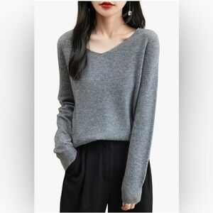 Gray 100% Merino Wool Relaxed Fit NWT Grey V Neck Pullover  Sweater NWT